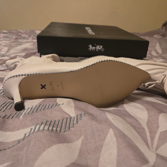 NEW Coach Elegant Cream Women's Boots - Picture 4 of 7